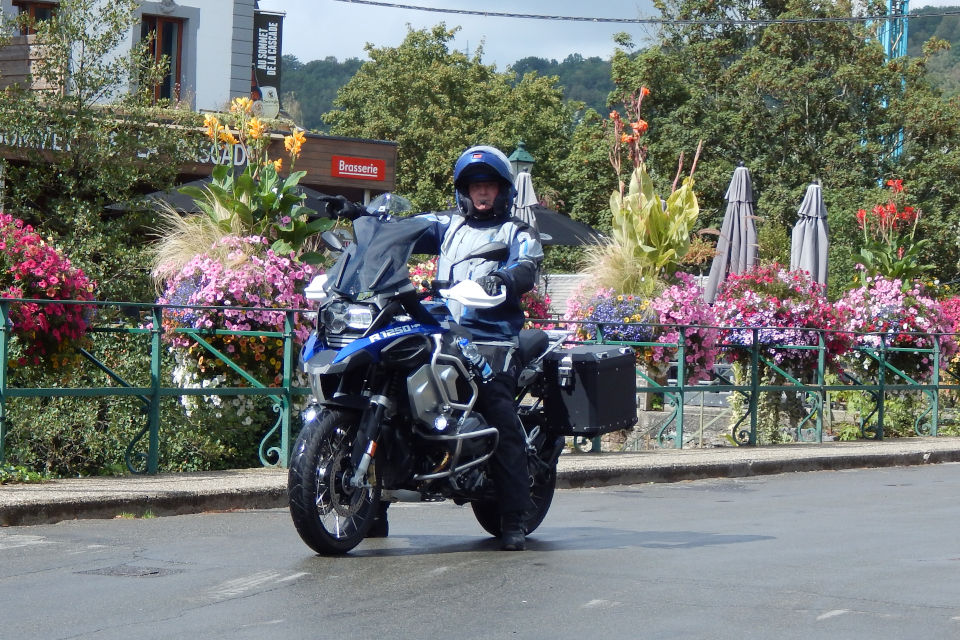 Motorrijbewijspoint Stadskanaal examengarantie AVB en AVD